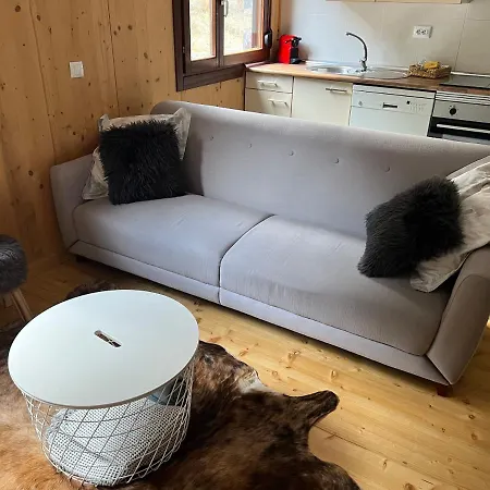 Luga Apartament *